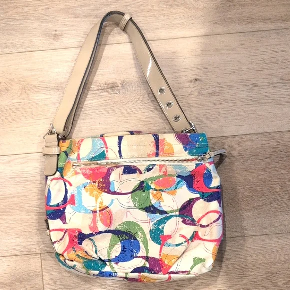 Gently-Used Coach Shoulder Bag - Picture 1 of 8